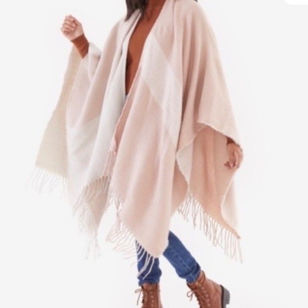 FREE SOIA & KYO Wovan Colorblock Pink and Cream Fringe Wrap/Scarf/Cardigan.